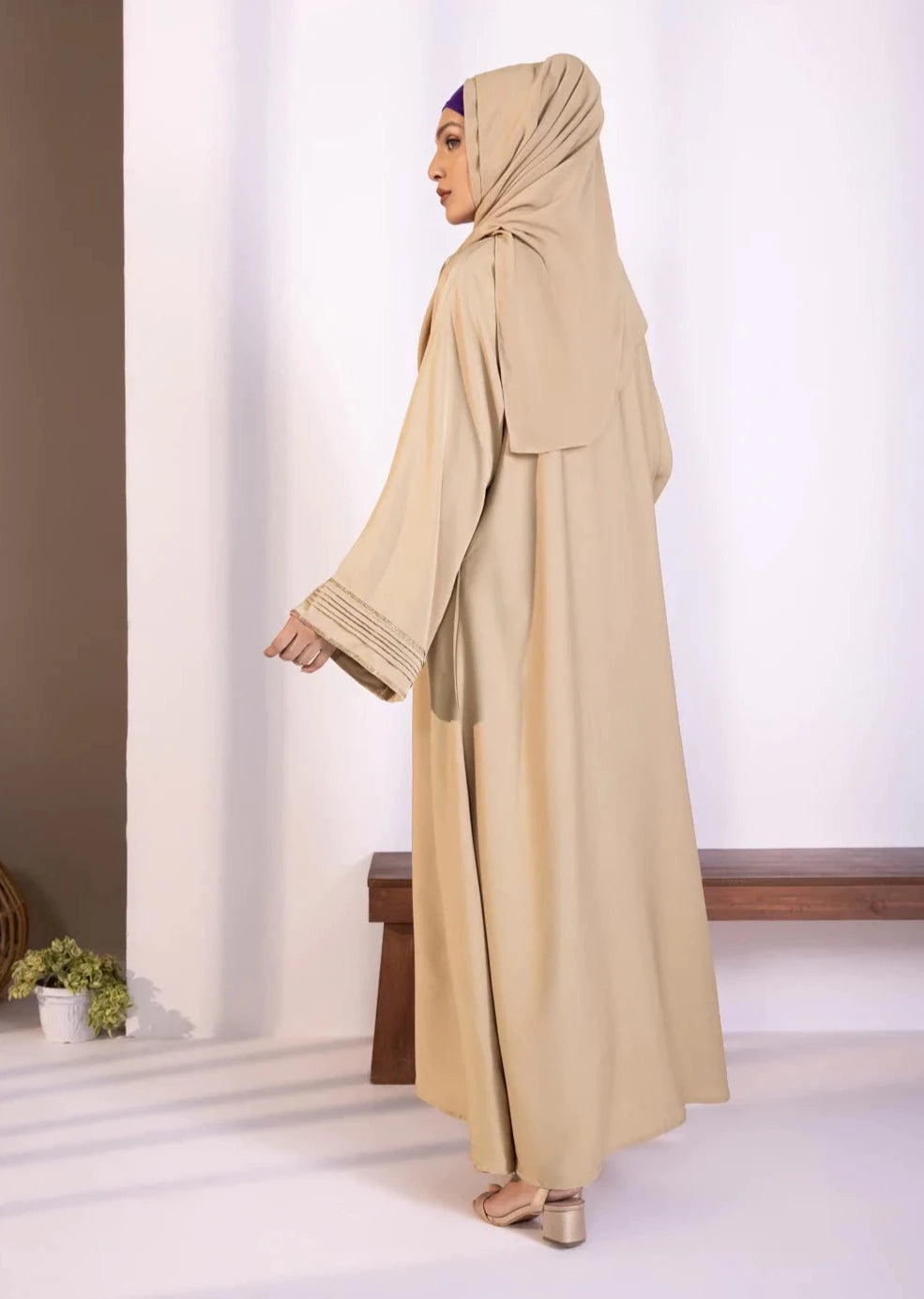 Beige : Button through Abaya
