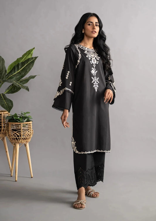 Black - Women's Embroidered Kurta (DC-0423)