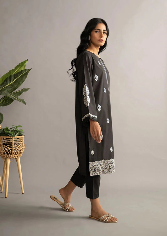 Black - Women's Embroidered Kurta (DC-0428)