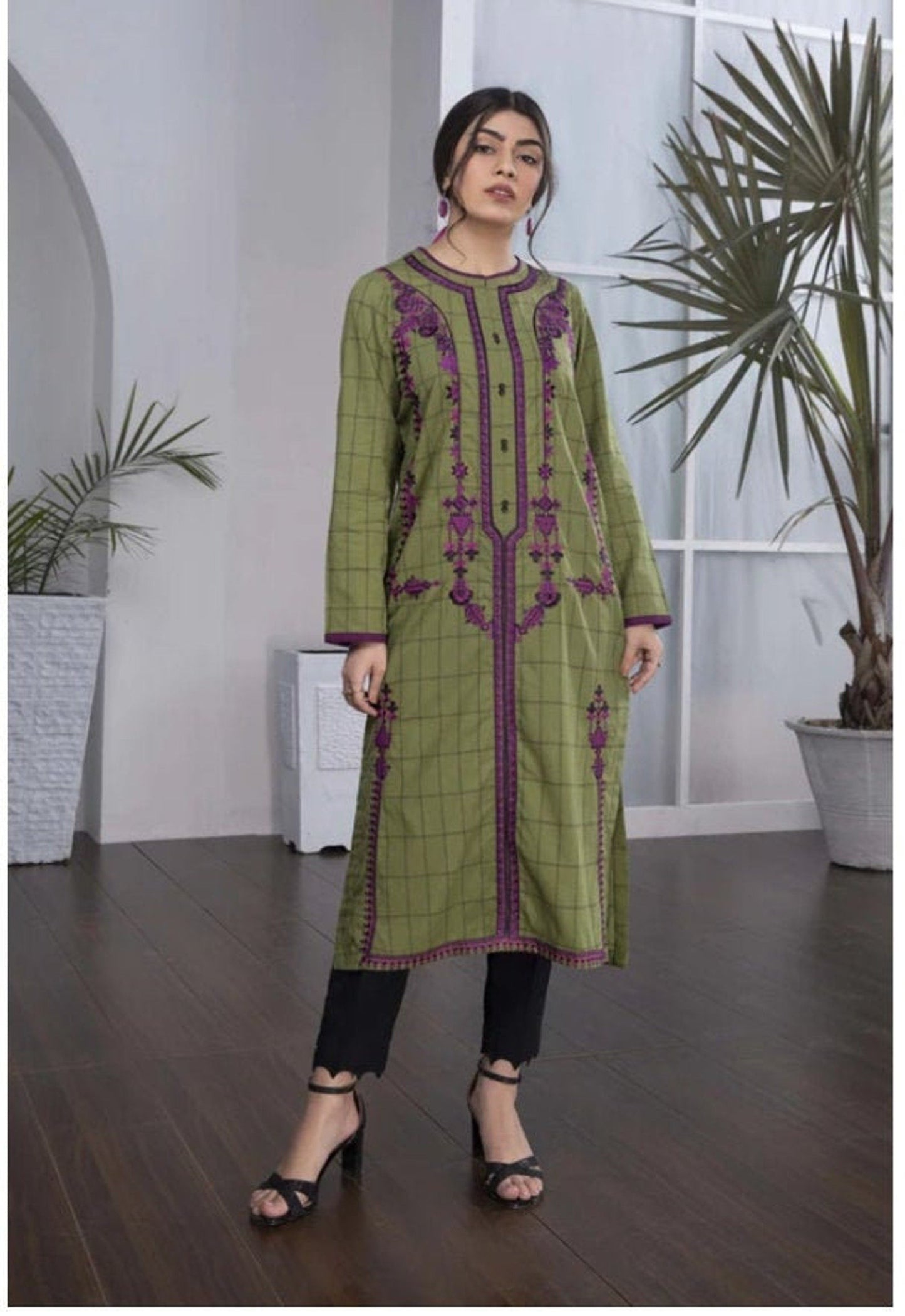 Green: Women's Kurta (Shirt only)