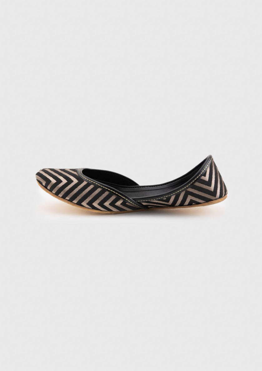 Black - Women's Embellished Khussa