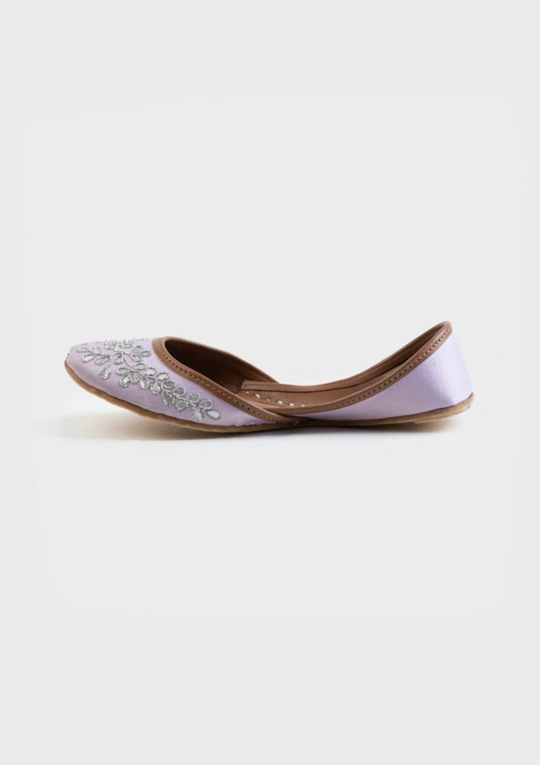 Lilac - Women's Embellished Khussas