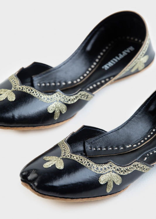 Black - Women's Embellished Khussas