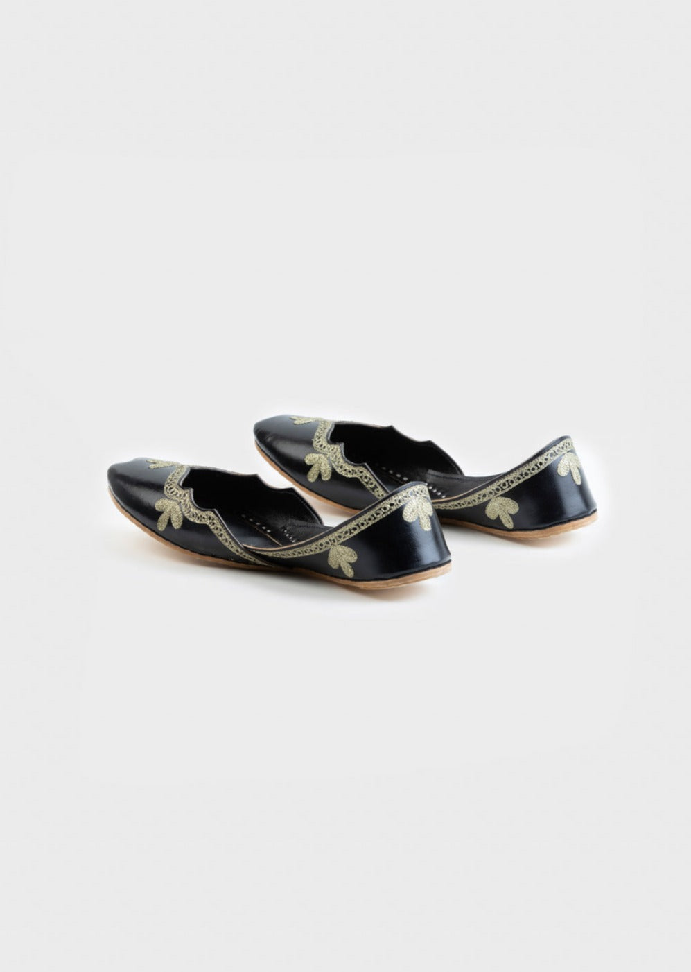 Black - Women's Embellished Khussas