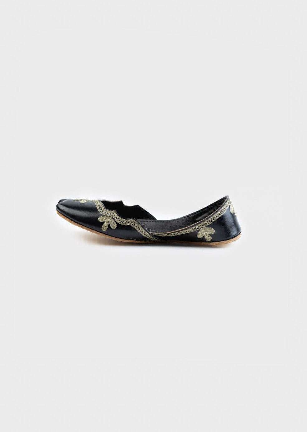 Black - Women's Embellished Khussas
