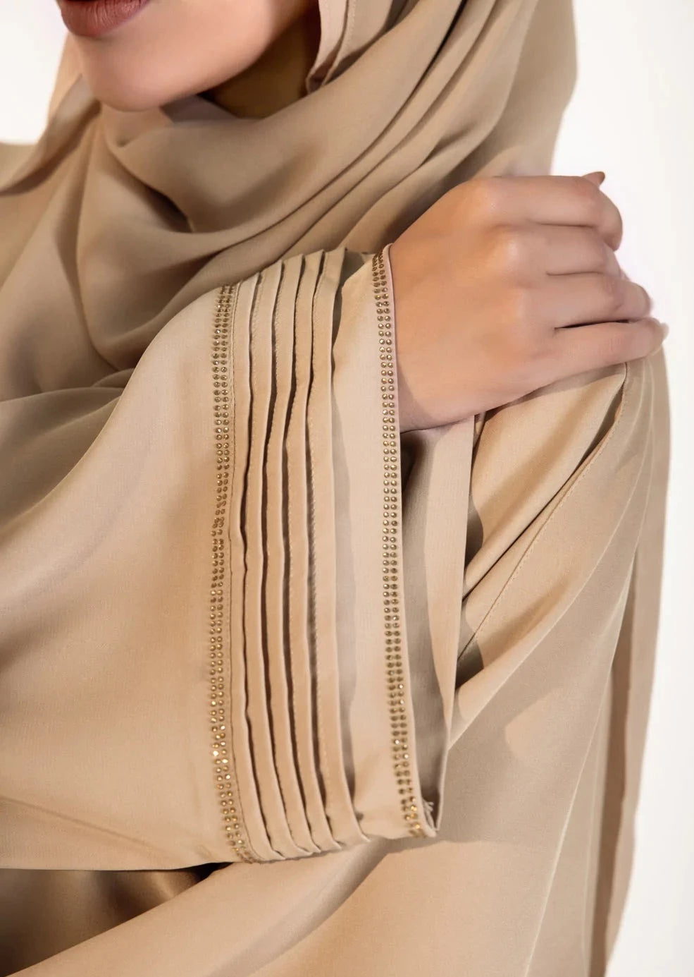 Beige : Button through Abaya