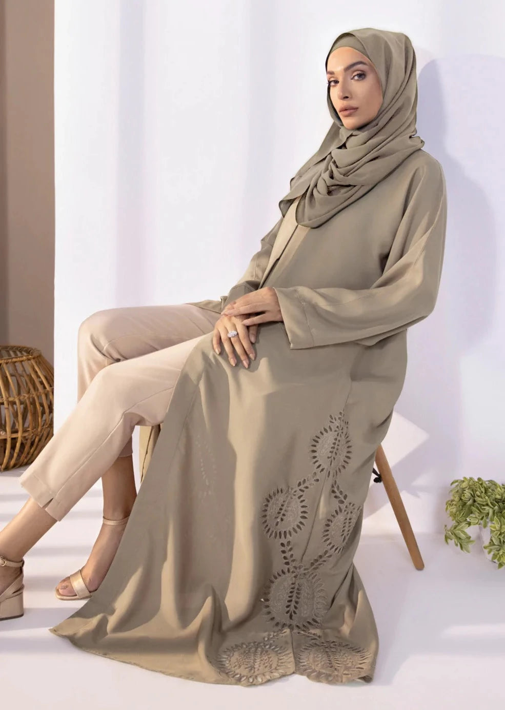 Beige : Abaya & Hijab Set