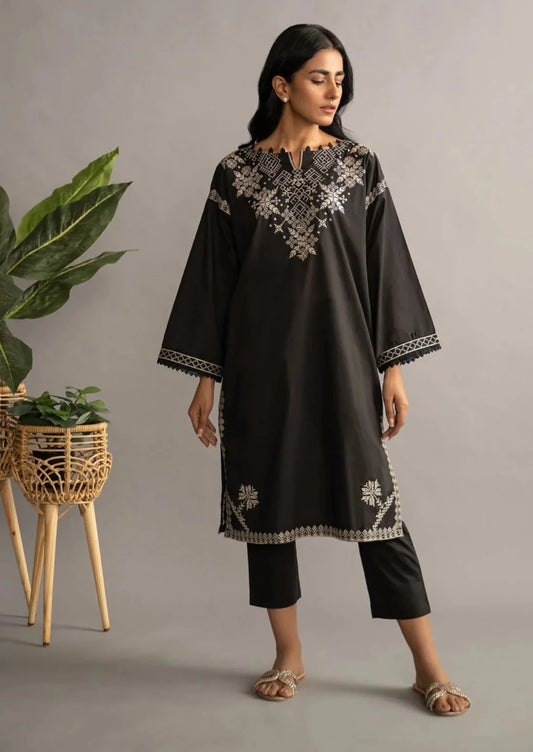 Black - Women's Embroidered Kurta (DC-0426)