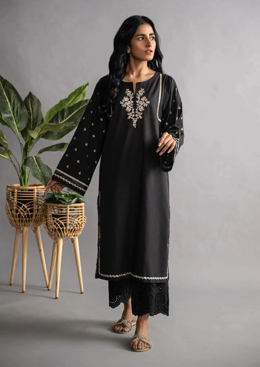 Black - Women's Embroidered Kurta (DC-0427)