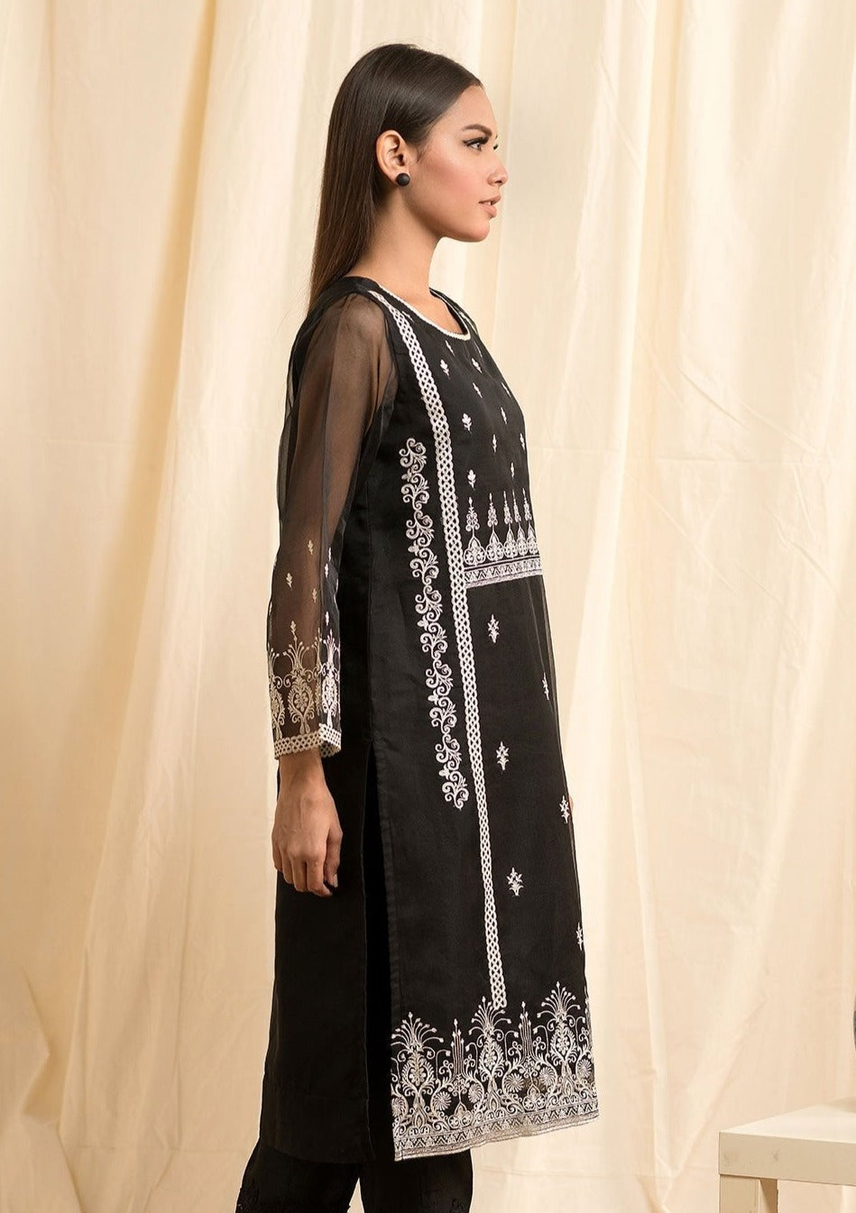 Black : Women's Kurta - DA-1376